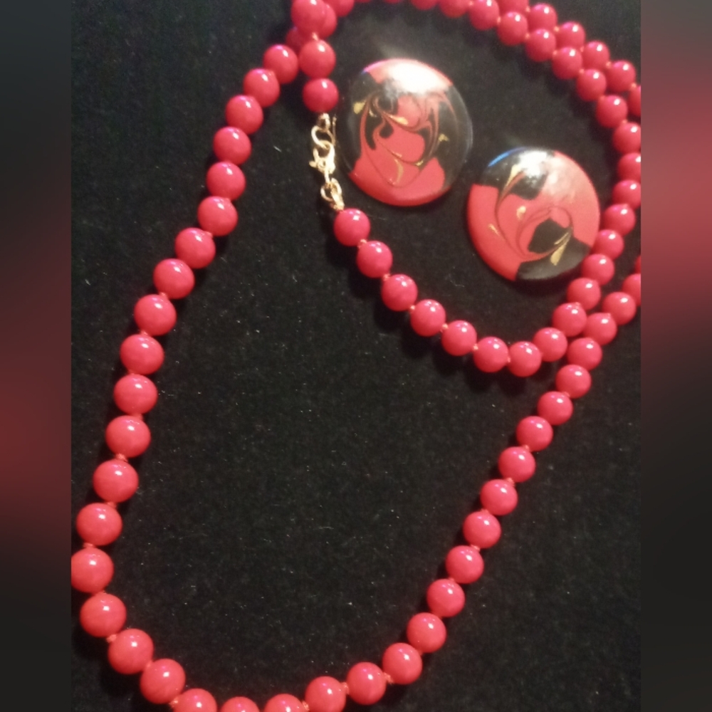 Vintage Monet red glass on knotted silk string 30 in. with earrings not Monet.